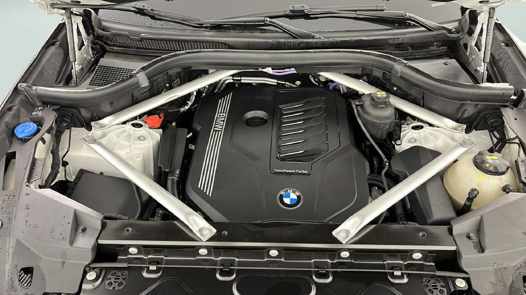 Used 2021 BMW X5 xDrive40i w/ Premium Package AWD/4WD image 38