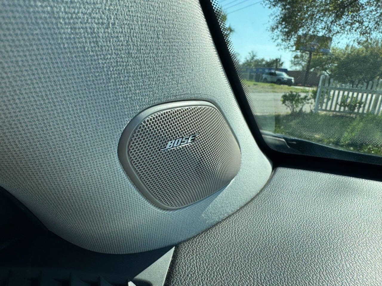Used 2012 Cadillac SRX Luxury image 26