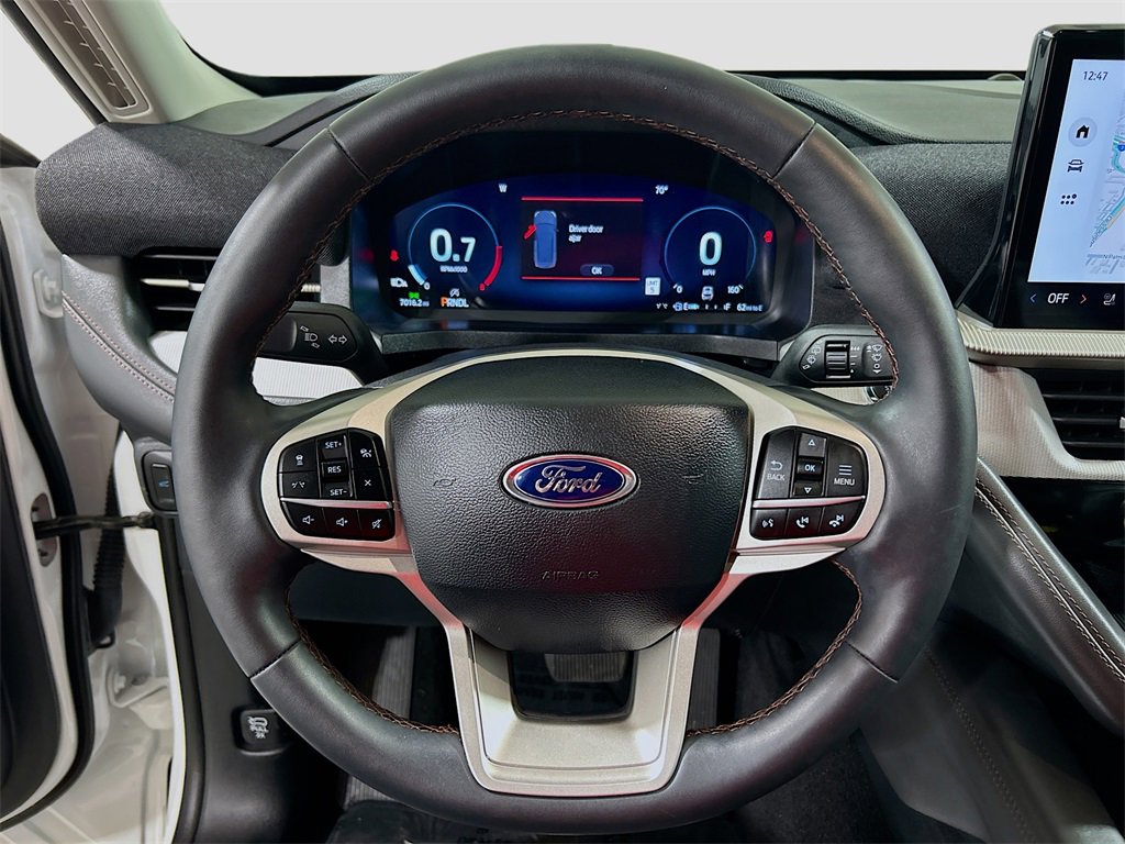 Used 2025 Ford Explorer Active w/ Active Comfort Package image 9