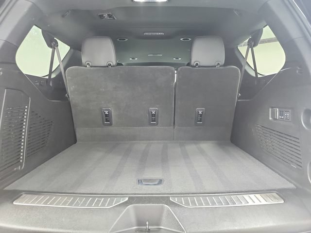 Used 2025 GMC Yukon XL Denali AWD/4WD image 53