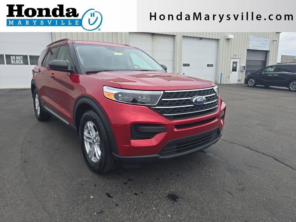 Used 2022 Ford Explorer XLT image 1