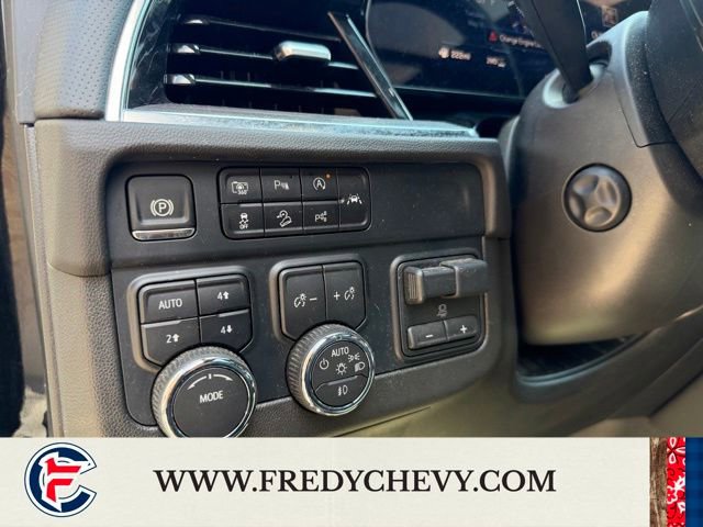 Used 2025 Chevrolet Suburban Premier AWD/4WD image 15