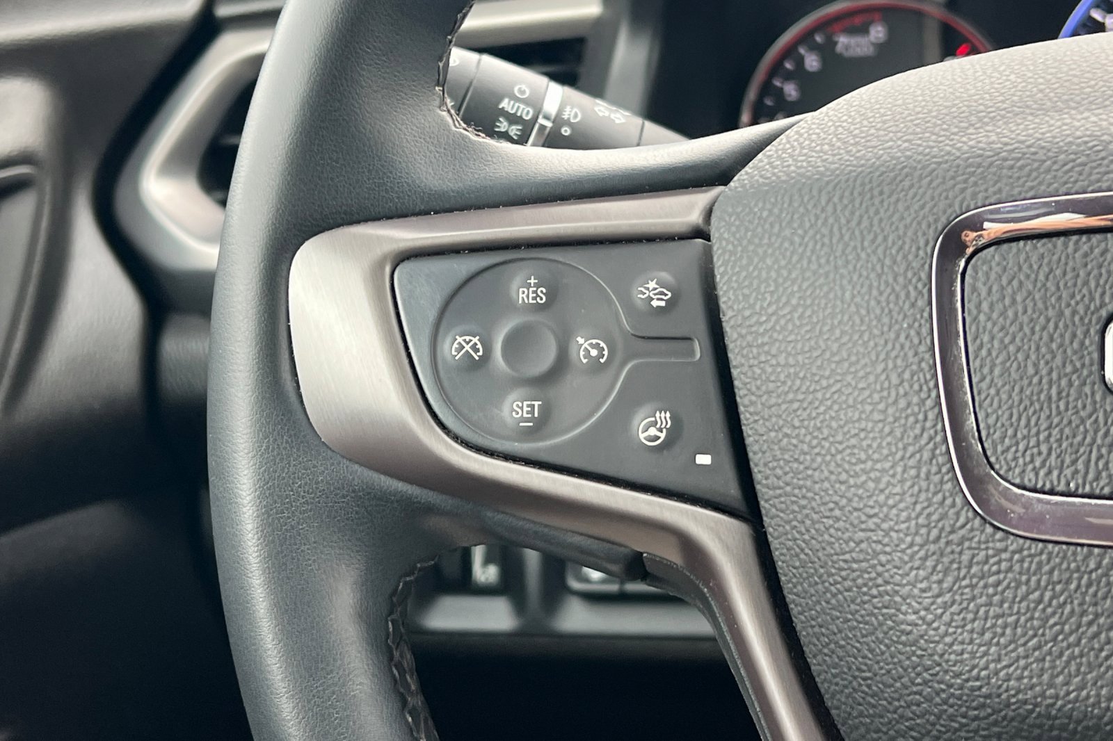 Used 2023 GMC Acadia AT4 w/ Technology Package image 36