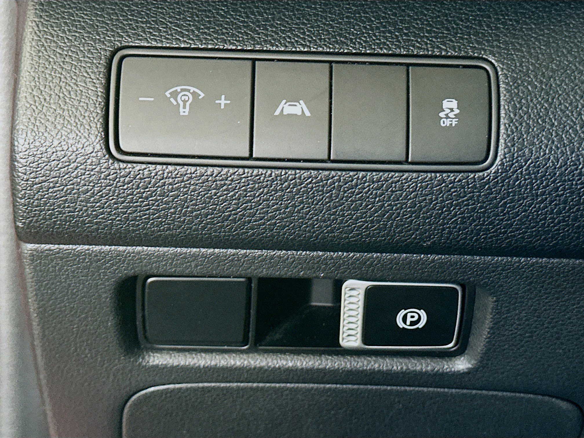 Used 2021 Hyundai Santa Fe SE image 16