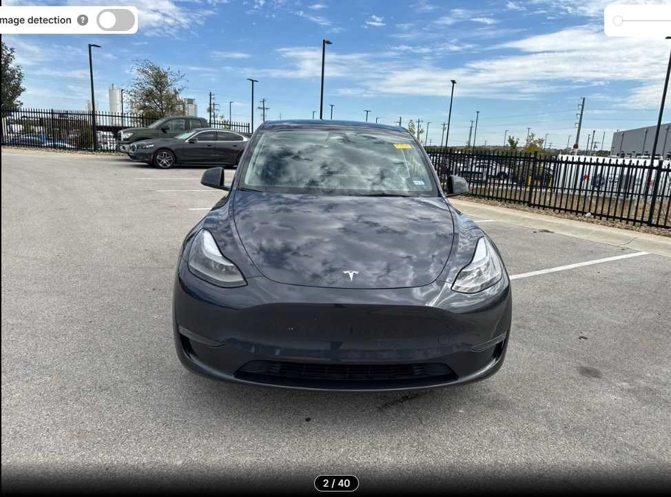 Used 2024 Tesla Model Y Long Range AWD/4WD image 2