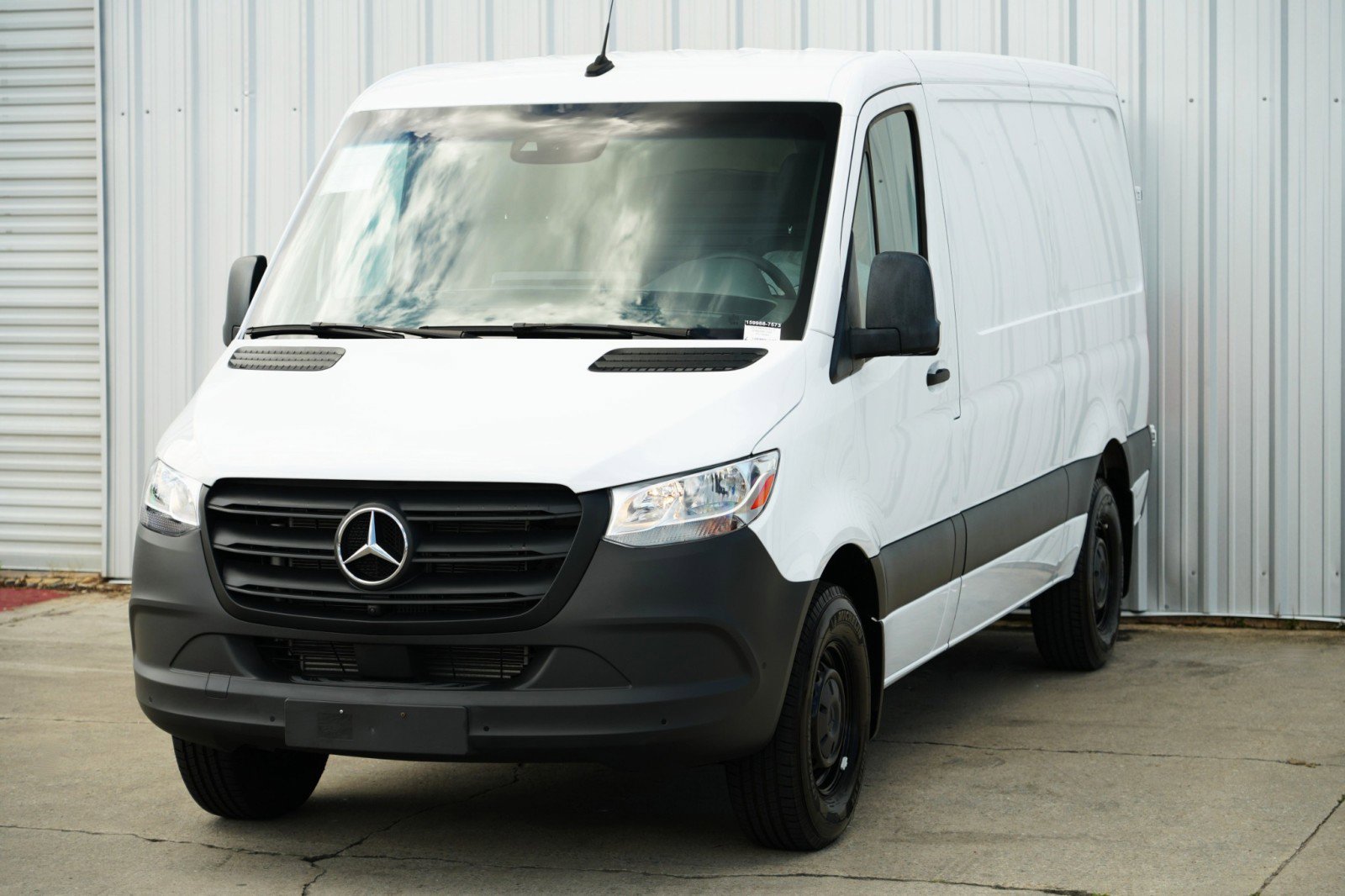 Used 2023 Mercedes-Benz Sprinter 1500 image 38