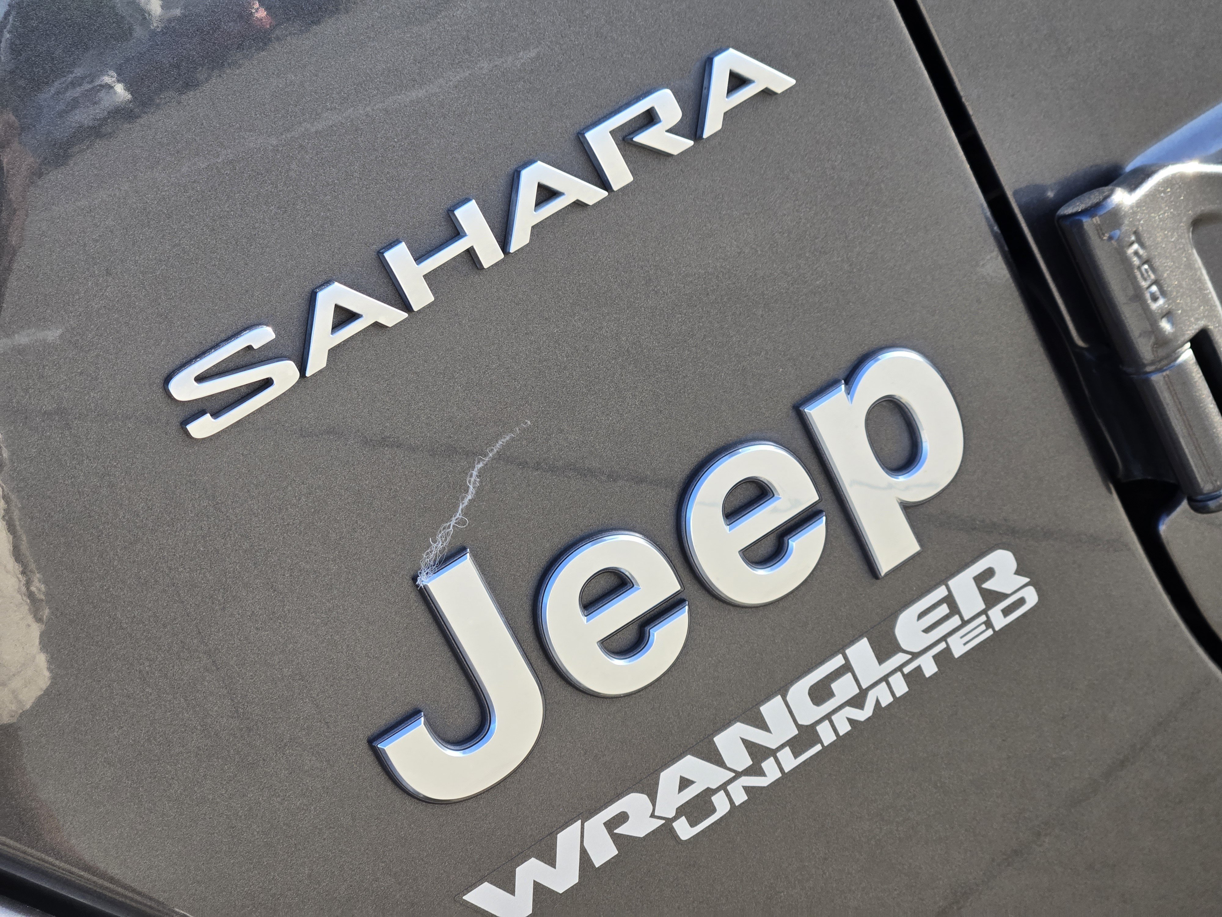 Used 2019 Jeep Wrangler Unlimited Sahara AWD/4WD image 32