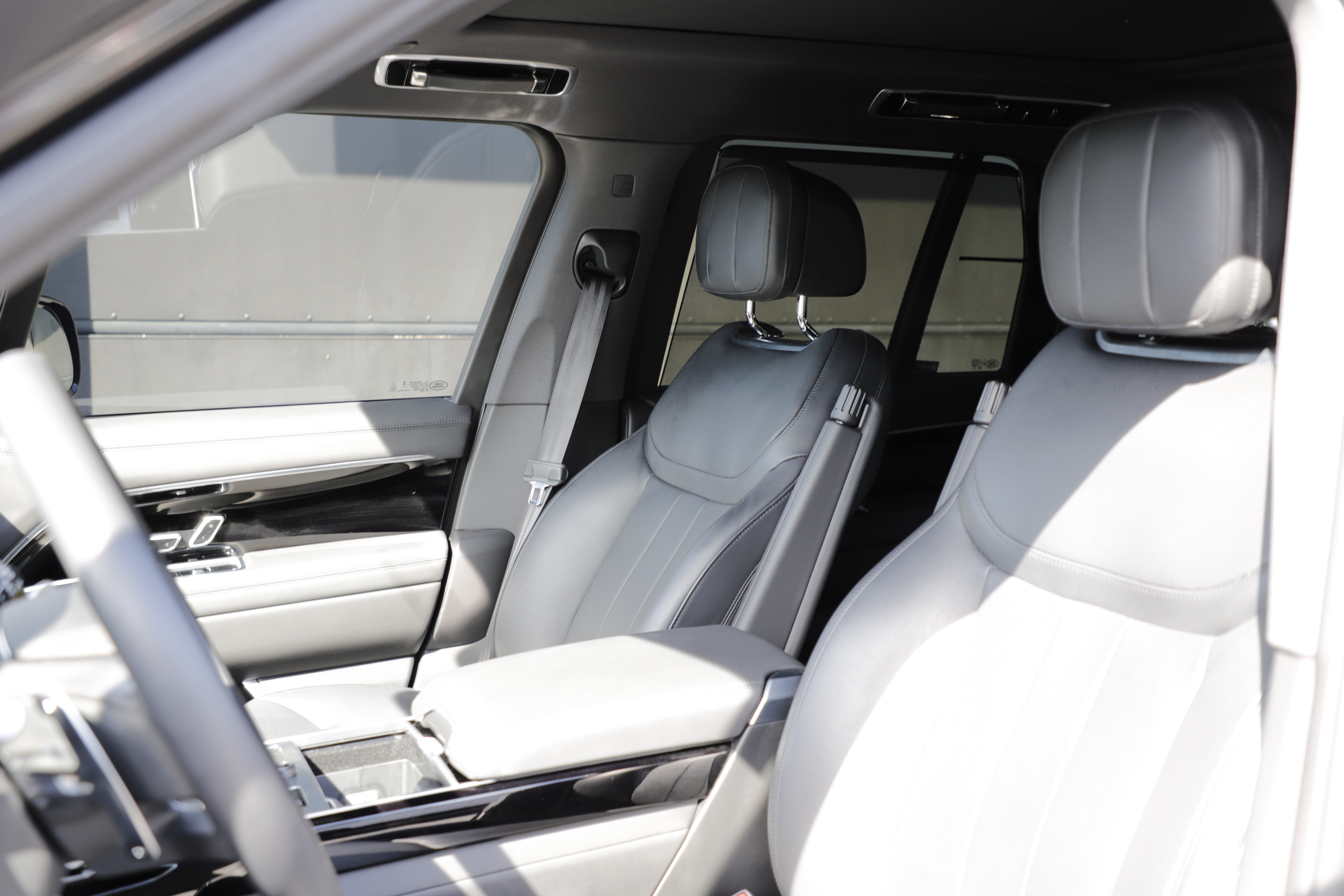 Certified 2023 Land Rover Range Rover SE AWD/4WD image 17