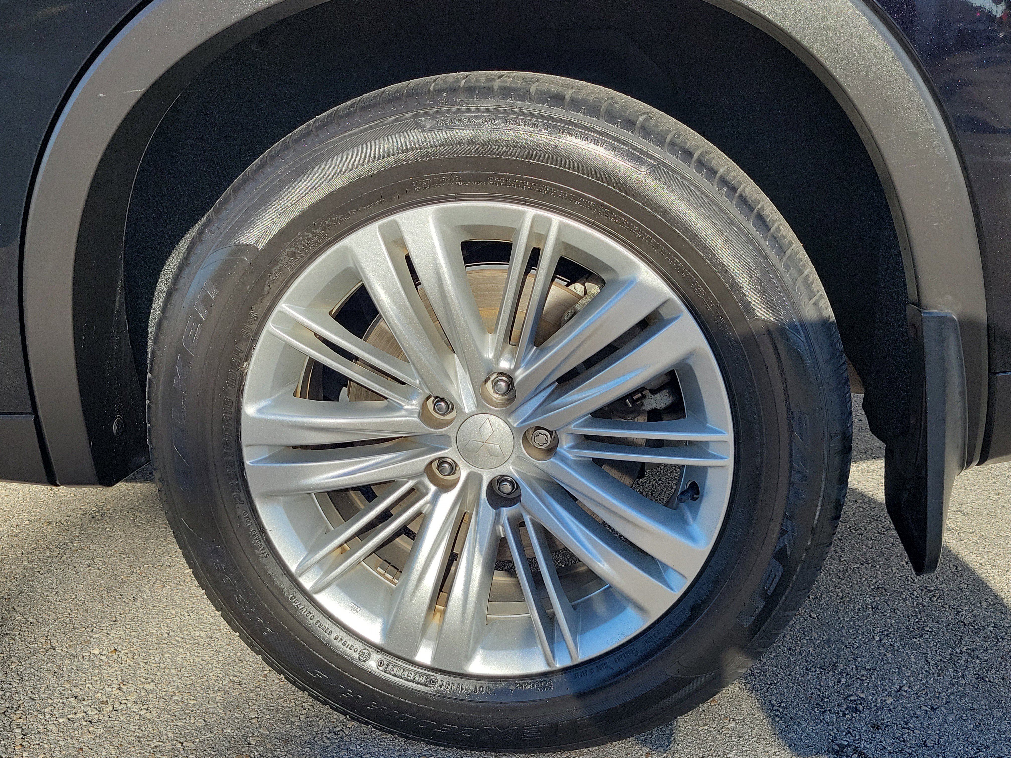 Used 2024 Mitsubishi Outlander ES image 26