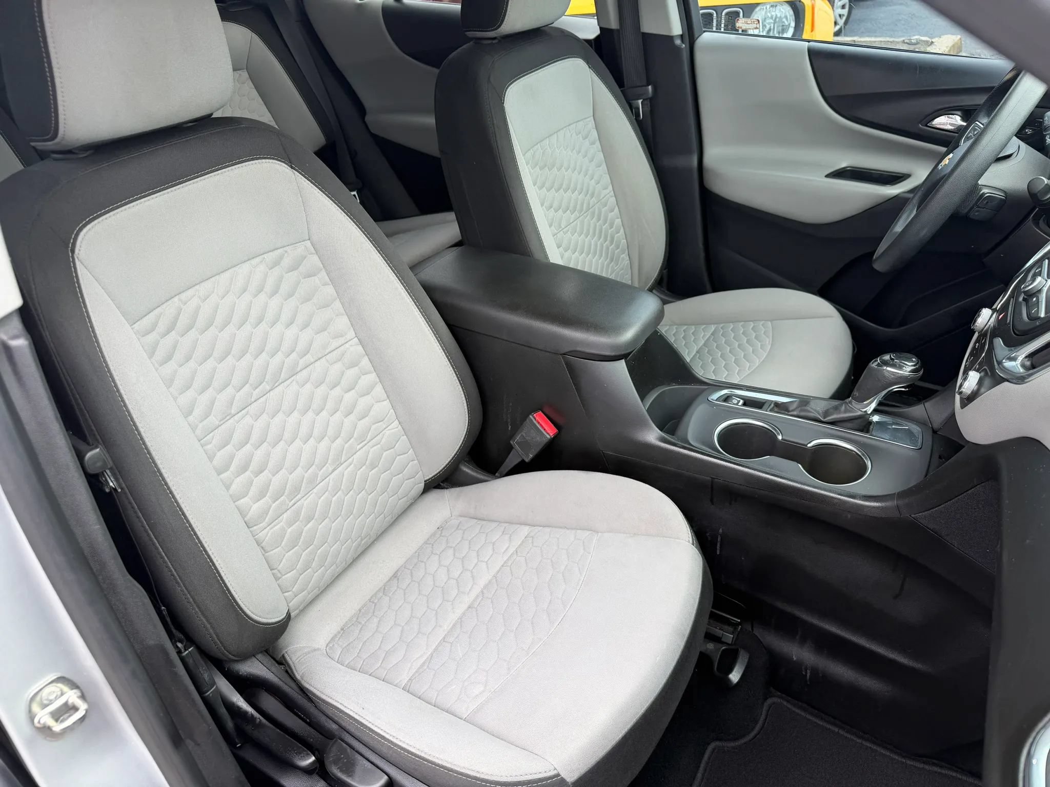 Used 2019 Chevrolet Equinox LS w/ LS Convenience Package FWD image 11