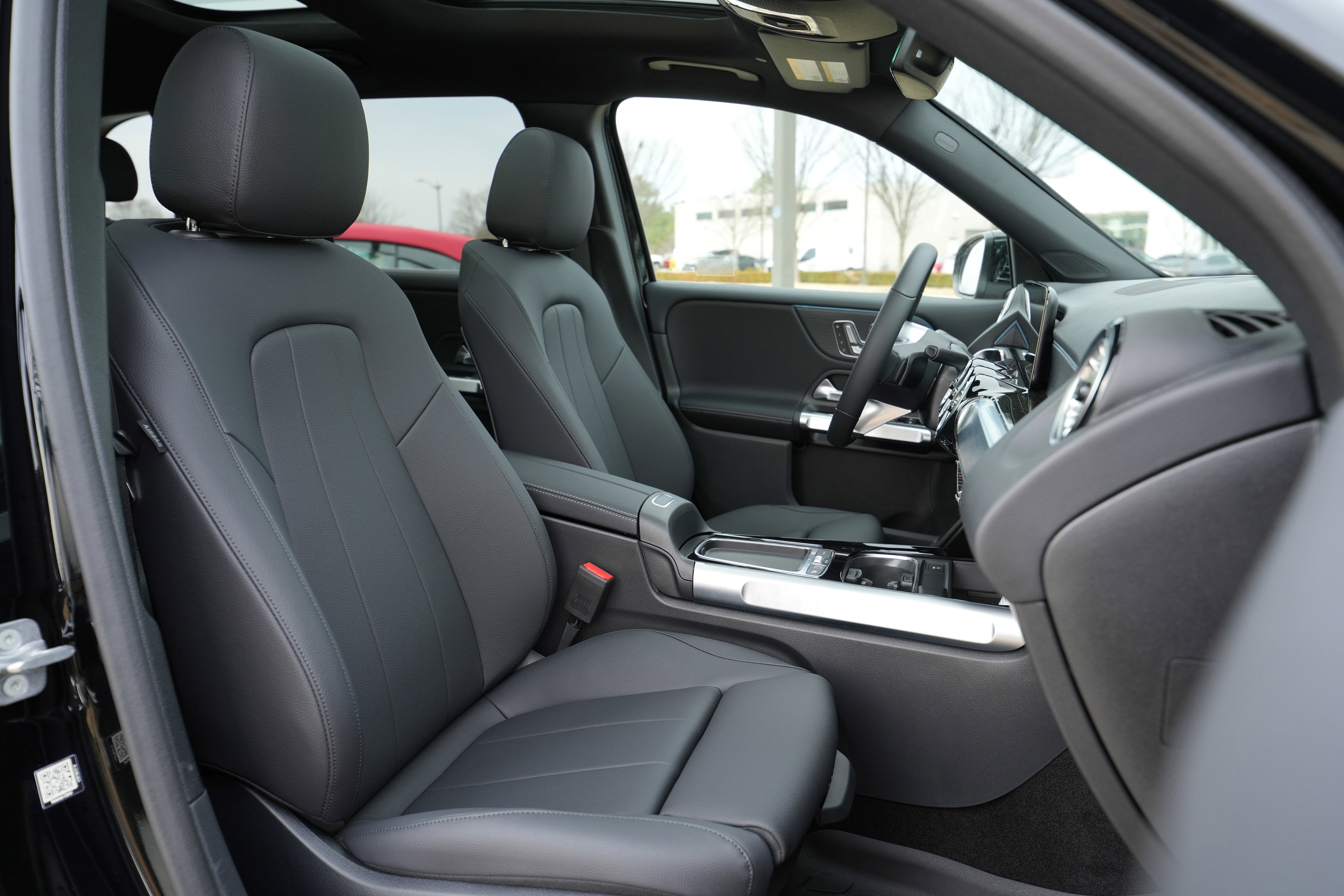 New 2026 Mercedes-Benz GLB 250 4MATIC image 38