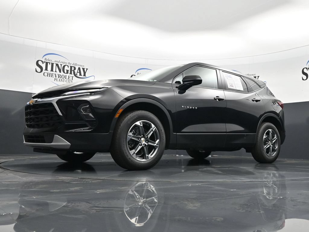 Used 2025 Chevrolet Blazer LT AWD/4WD image 31