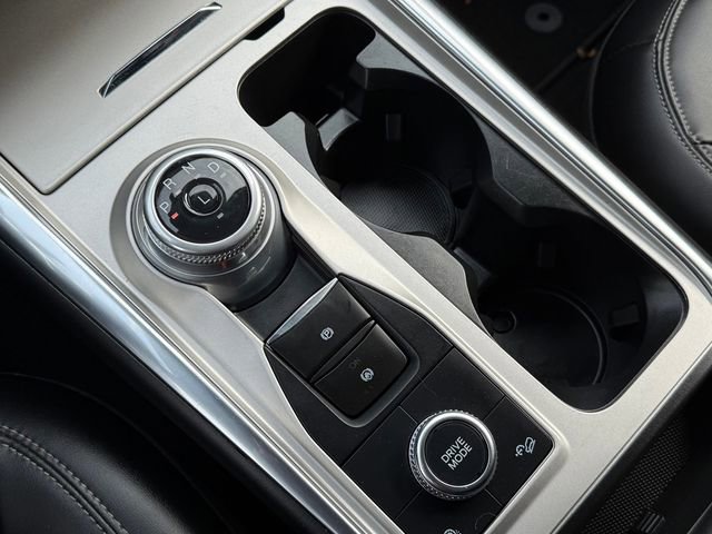 Certified 2023 Ford Explorer XLT w/ Equipment Group 202A image 15