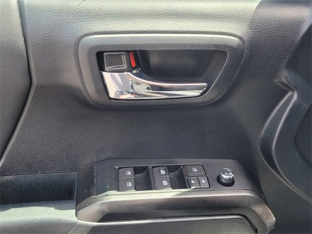 Used 2018 Toyota Tacoma TRD Sport w/ Technology Package RWD image 14