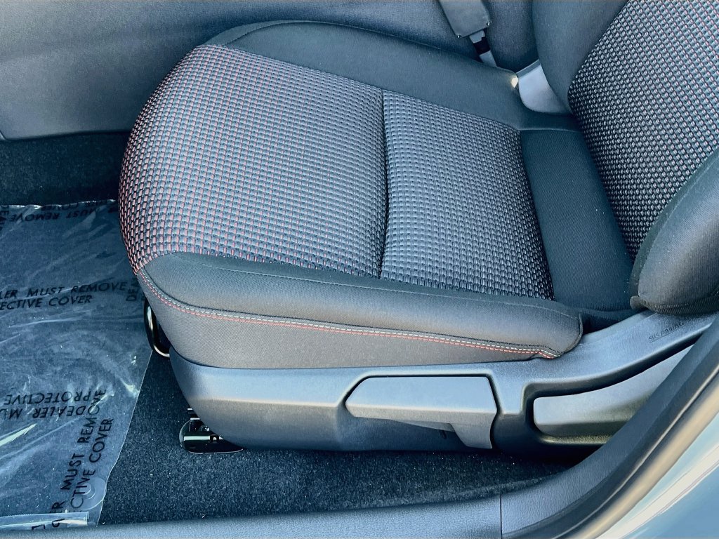 New 2027 Nissan Sentra SR w/ Floor Mat Package FWD image 18
