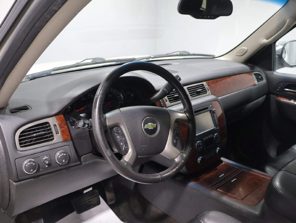 Used 2013 Chevrolet Suburban LTZ AWD/4WD image 19