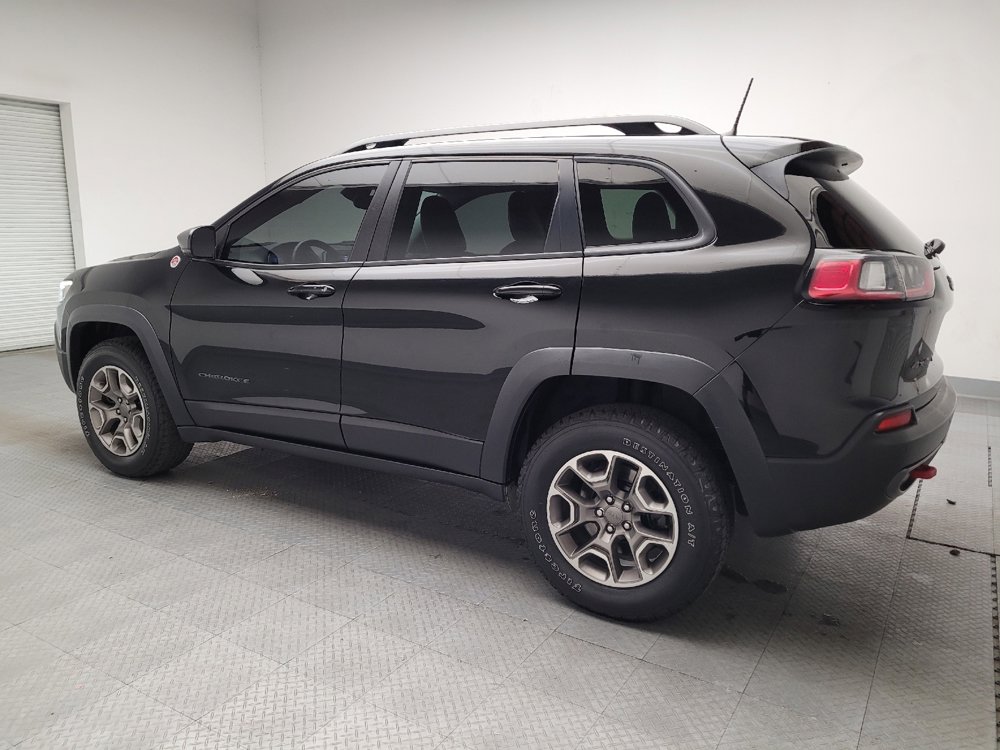 Used 2021 Jeep Cherokee Trailhawk image 3