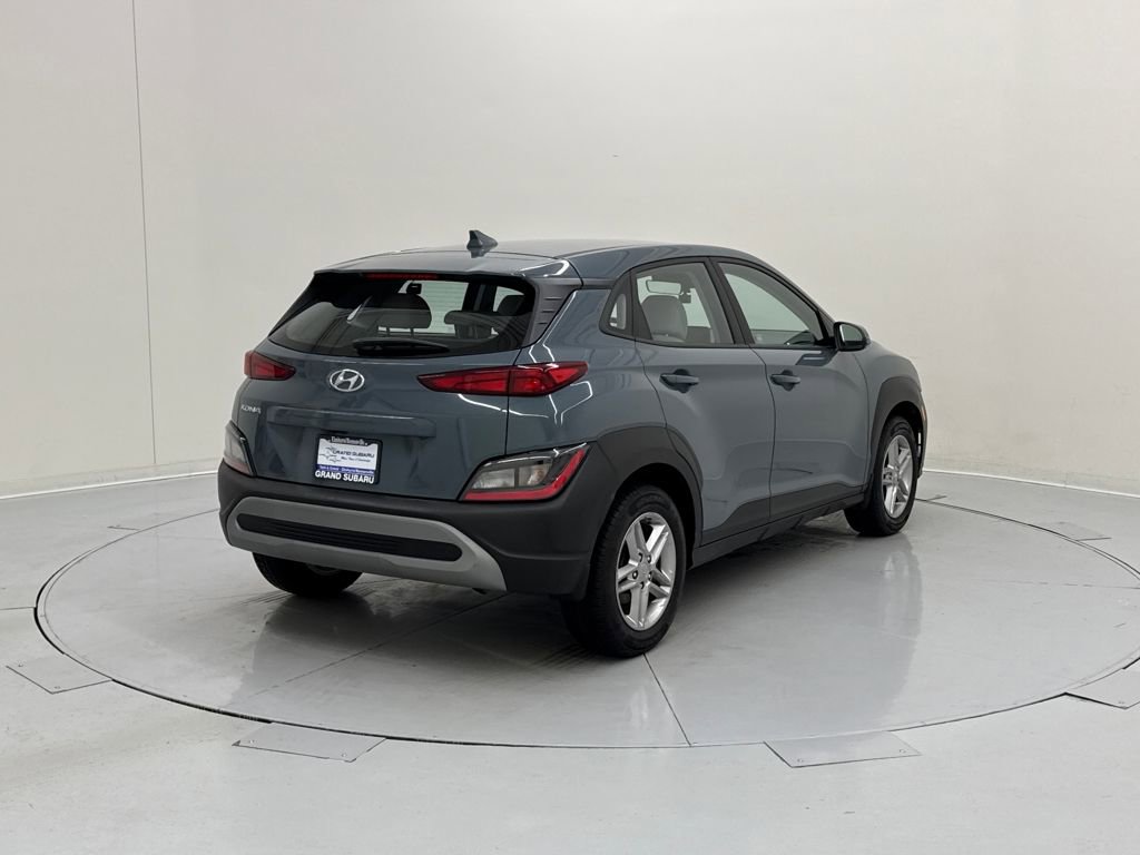 Used 2023 Hyundai Kona SE image 6
