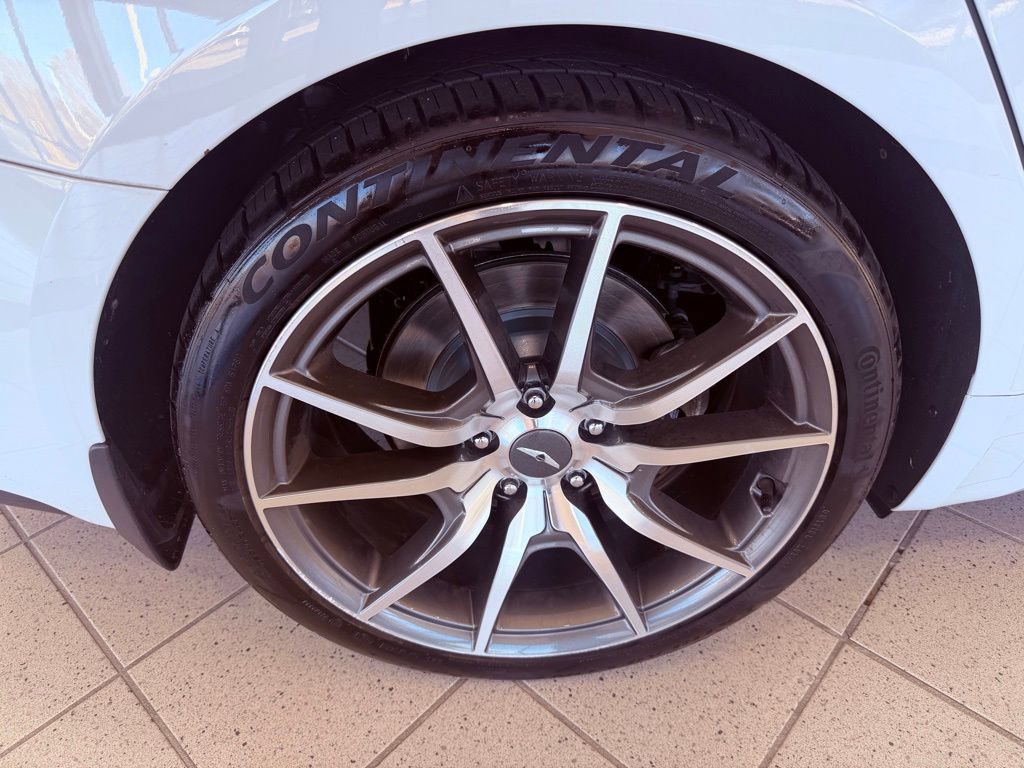 Used 2019 Genesis G70 2.0T Advanced w/ Dynamic Package image 18