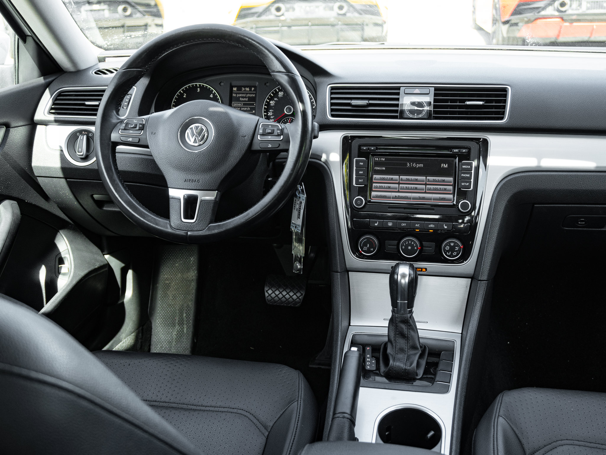 Used 2013 Volkswagen Passat TDI SE FWD image 29