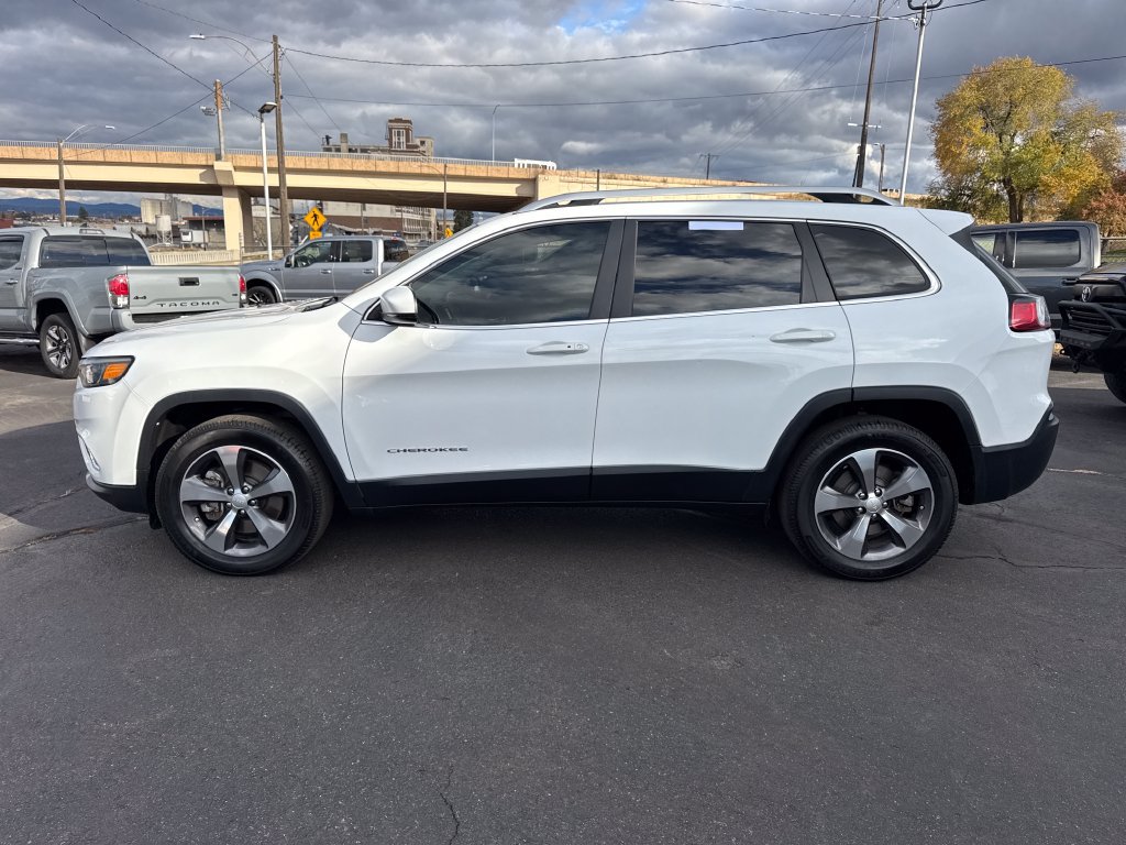 Used 2019 Jeep Cherokee Limited AWD/4WD image 14