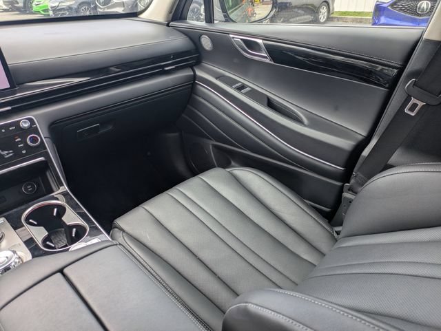 Used 2025 Genesis GV80 2.5T Standard AWD/4WD image 16