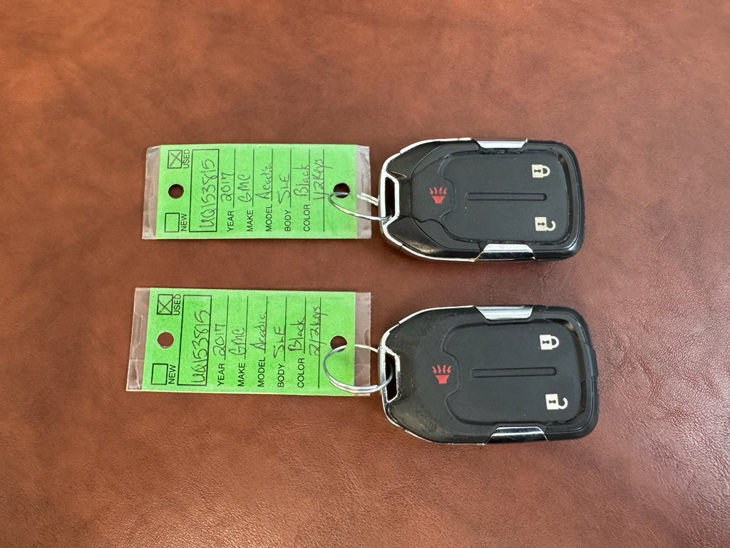 Used 2017 GMC Acadia SLE image 36