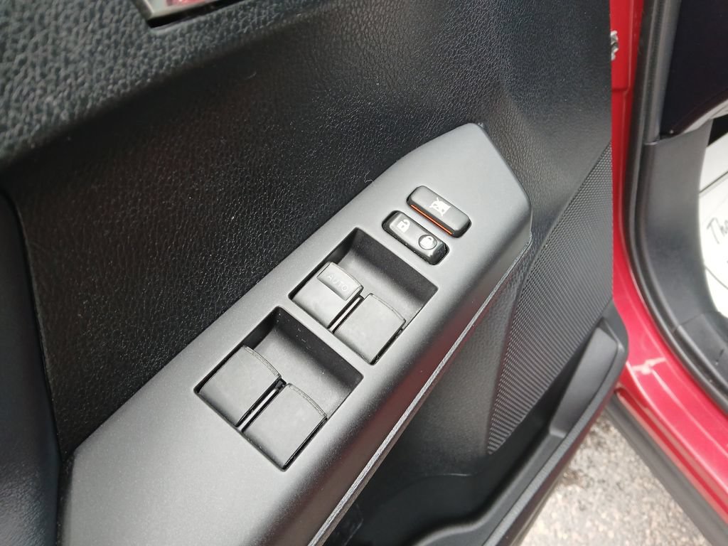 Used 2016 Toyota RAV4 XLE FWD image 12