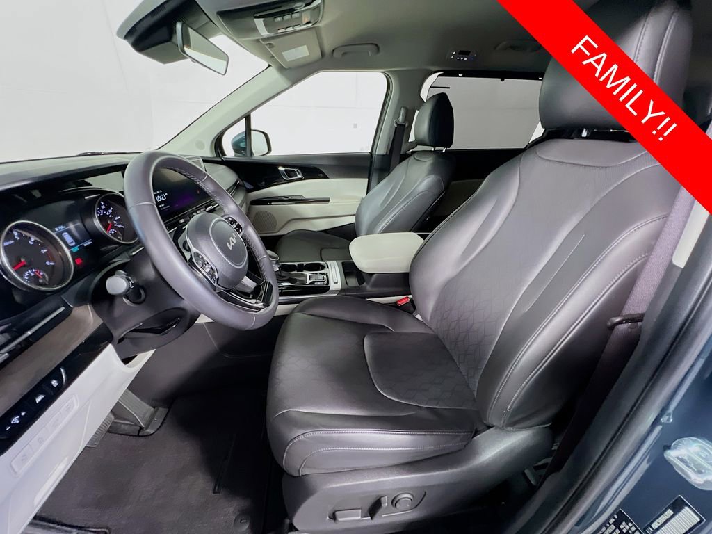 Certified 2024 Kia Carnival EX image 22
