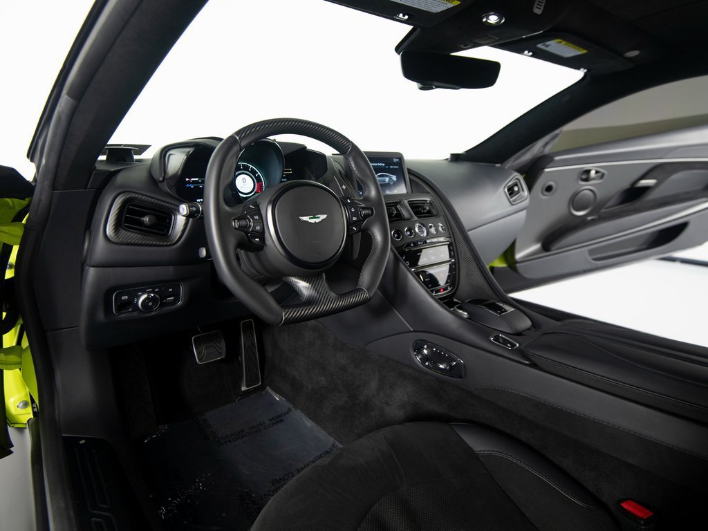Used 2022 Aston Martin DBS Superleggera RWD image 15