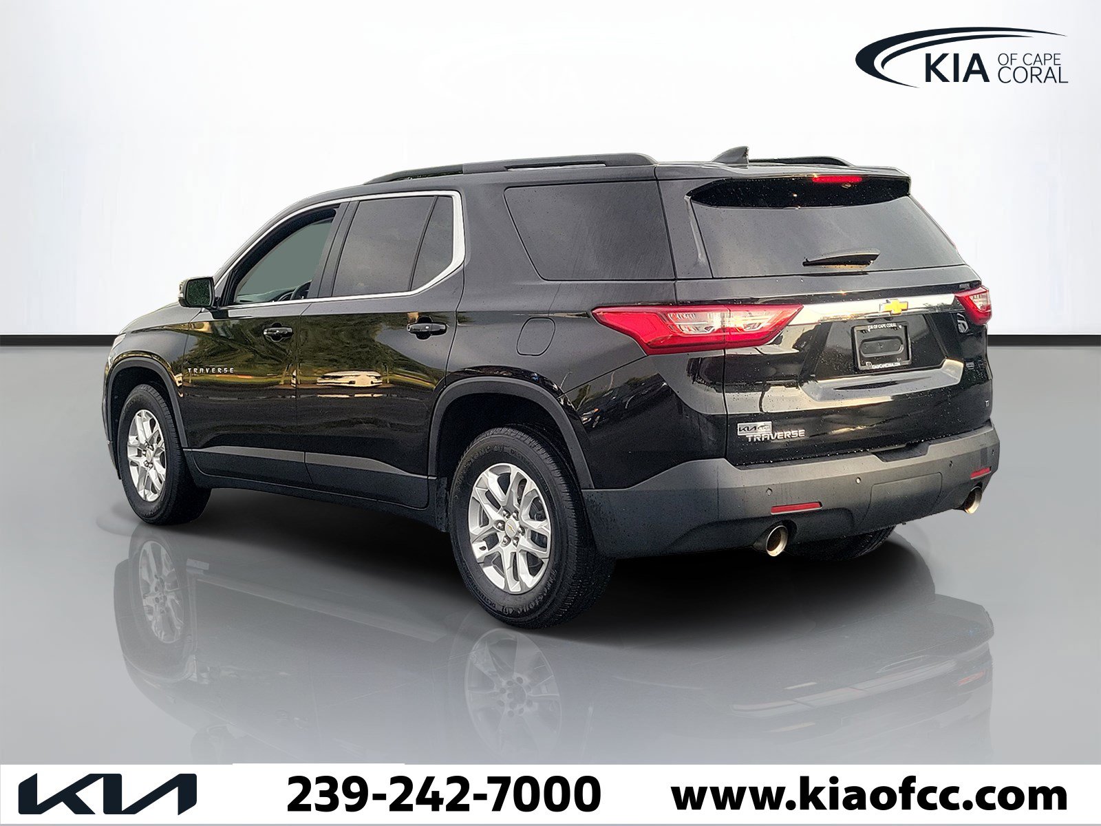 Used 2019 Chevrolet Traverse LT FWD image 3