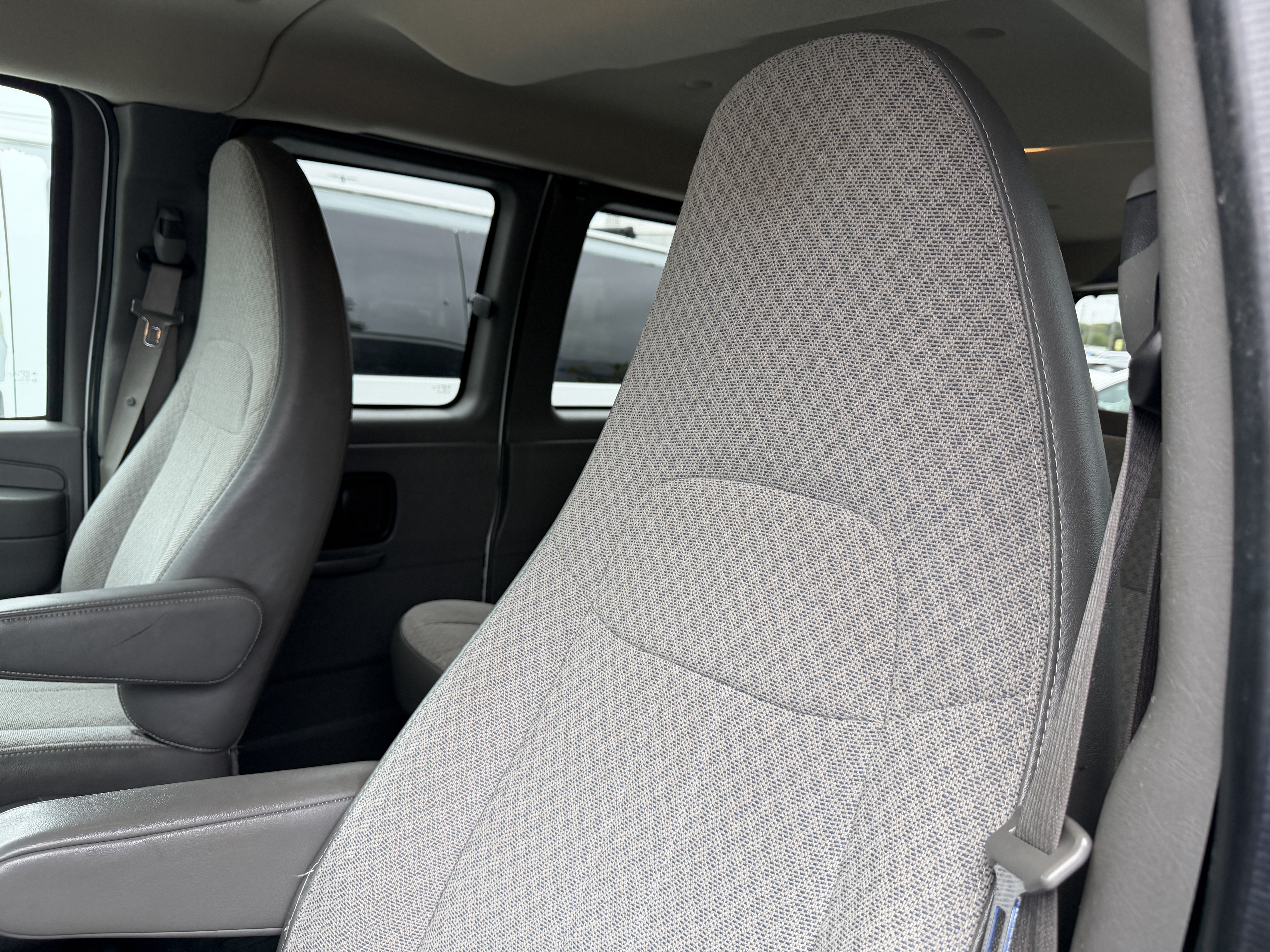 Used 2013 Chevrolet Express 1500 LS RWD image 12