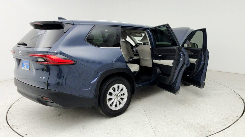 Used 2024 Toyota Grand Highlander XLE image 13