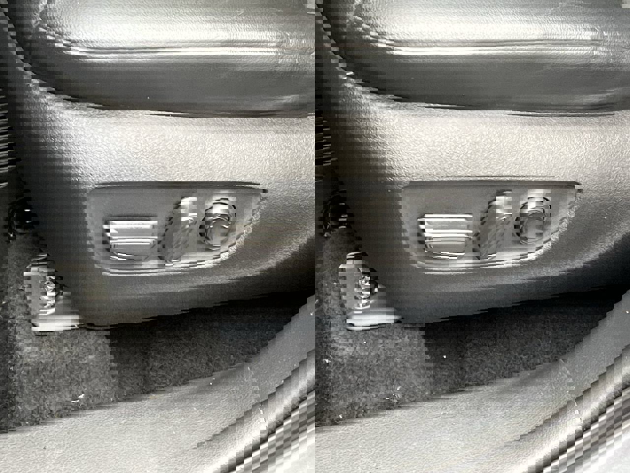 Used 2021 Toyota Highlander XLE image 10