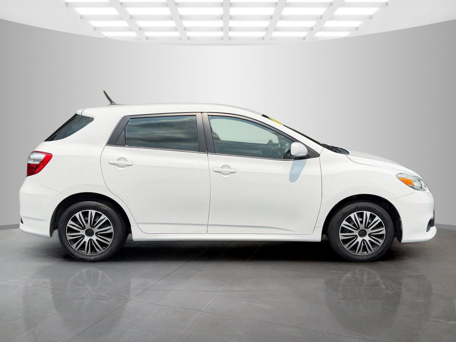 Used 2013 Toyota Matrix L w/ L Sport Pkg FWD image 6