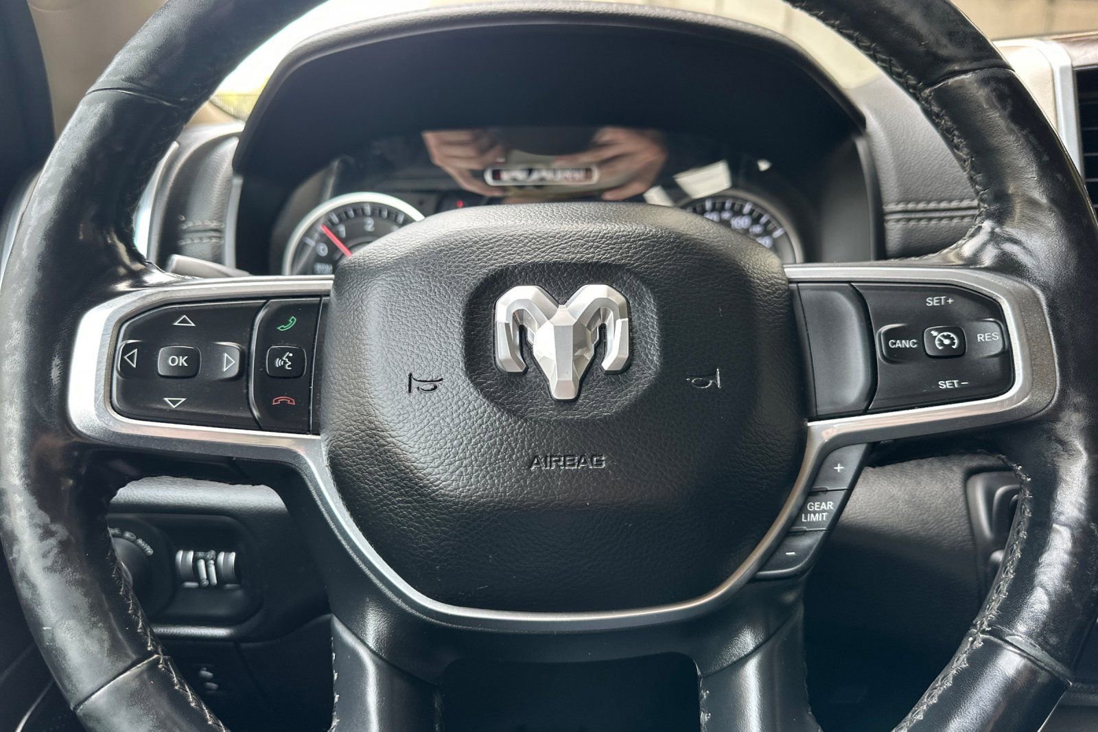 Used 2019 RAM 1500 Laramie RWD image 29