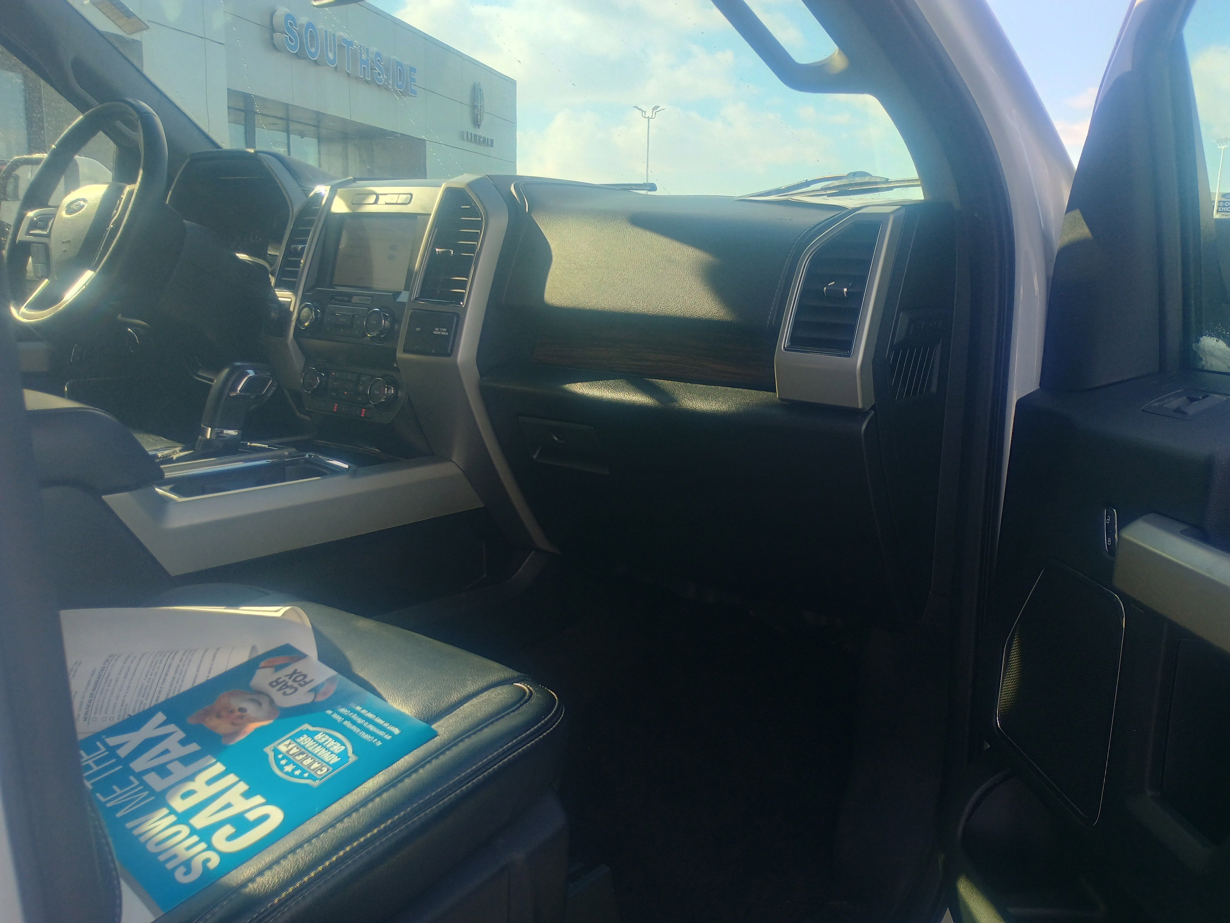 Used 2019 Ford F150 Lariat image 14