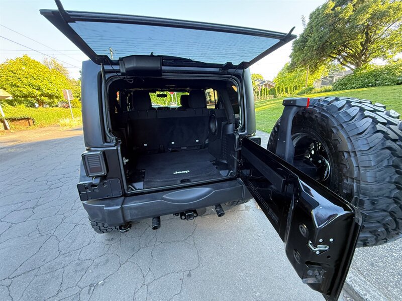 Used 2015 Jeep Wrangler Unlimited Sport w/ Quick Order Package 24S AWD/4WD image 7