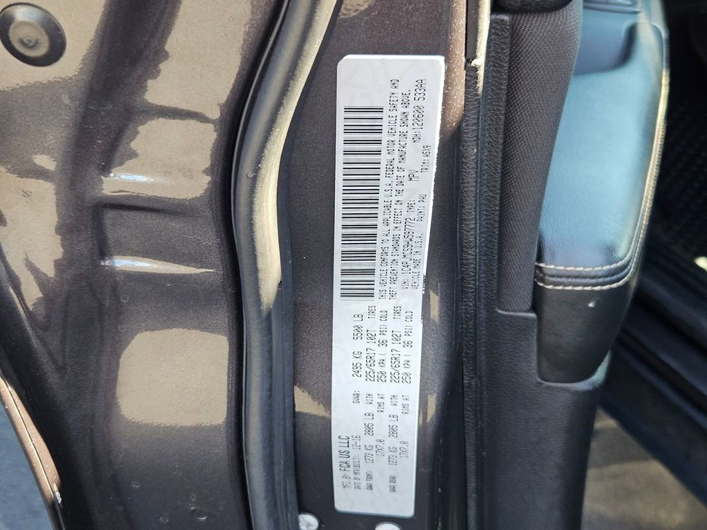 Used 2017 Jeep Cherokee Latitude w/ Comfort/Convenience Group image 31