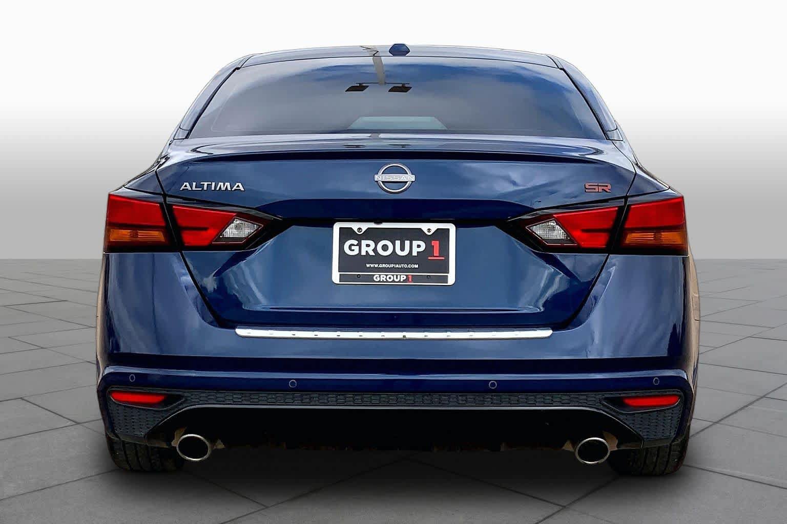 Used 2023 Nissan Altima 2.5 SR w/ SR Premium Package FWD image 5