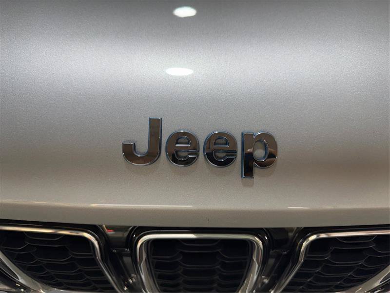 Used 2023 Jeep Grand Cherokee 4WD 4xe image 25