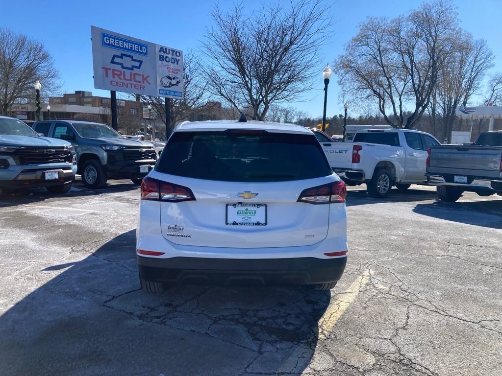 Used 2023 Chevrolet Equinox LS w/ LS Convenience Package image 4