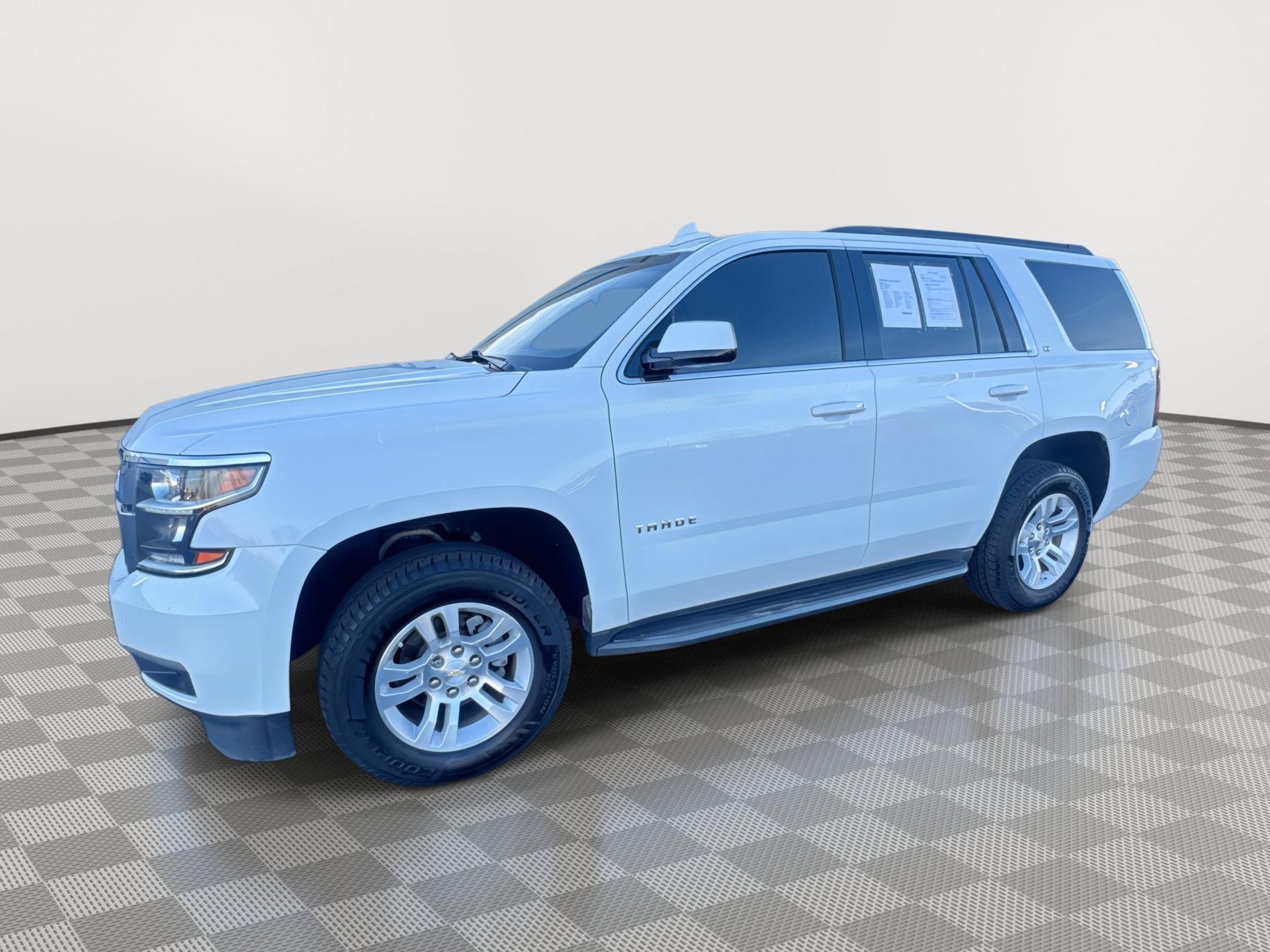 Used 2018 Chevrolet Tahoe LT w/ Luxury Package image 1