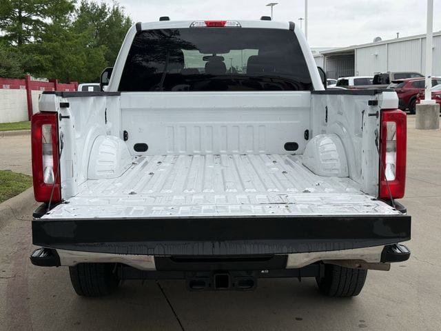 Used 2025 Ford F250 4x4 Crew Cab Super Duty image 32