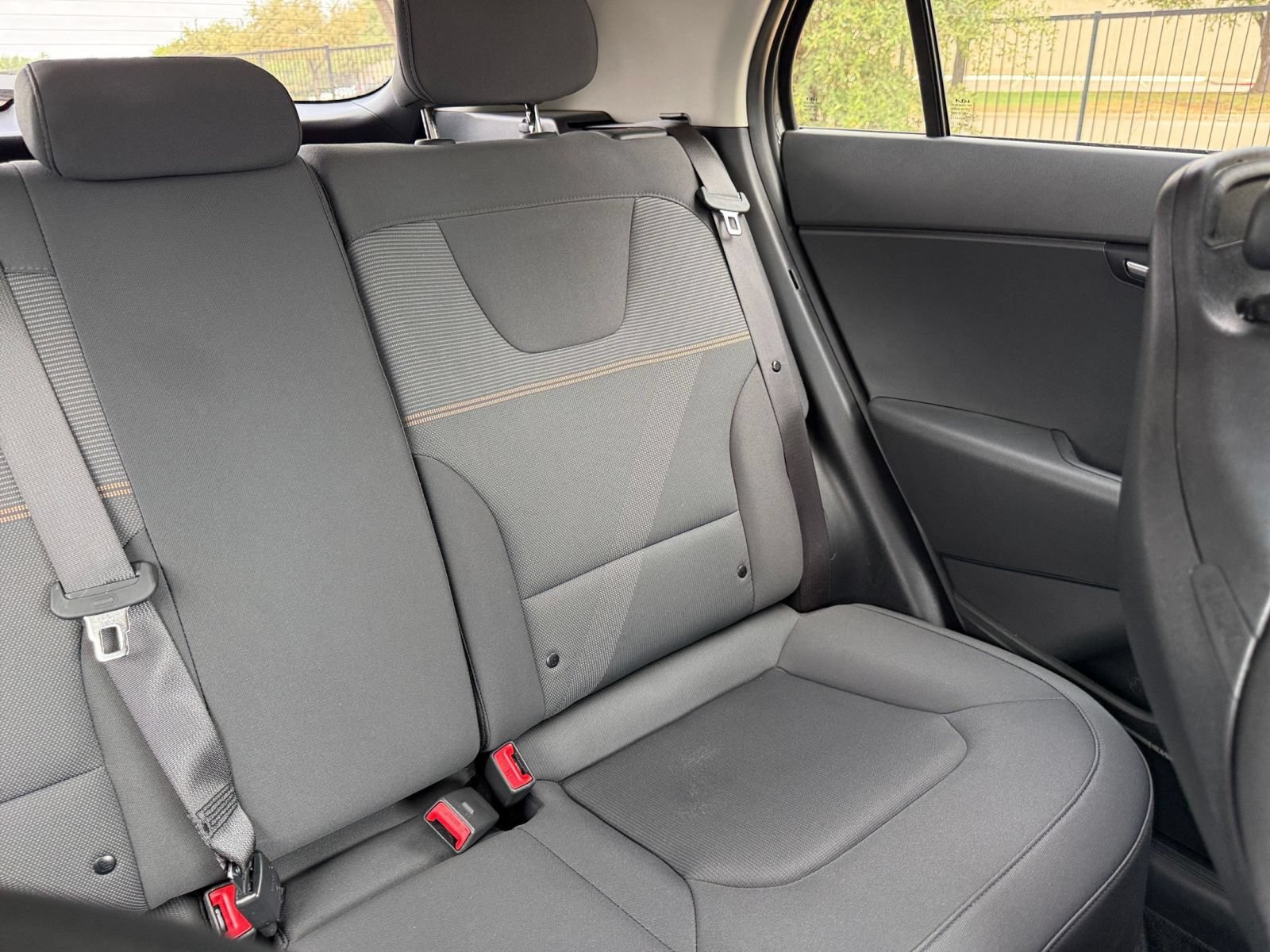 Used 2026 Kia Niro LX FWD image 36