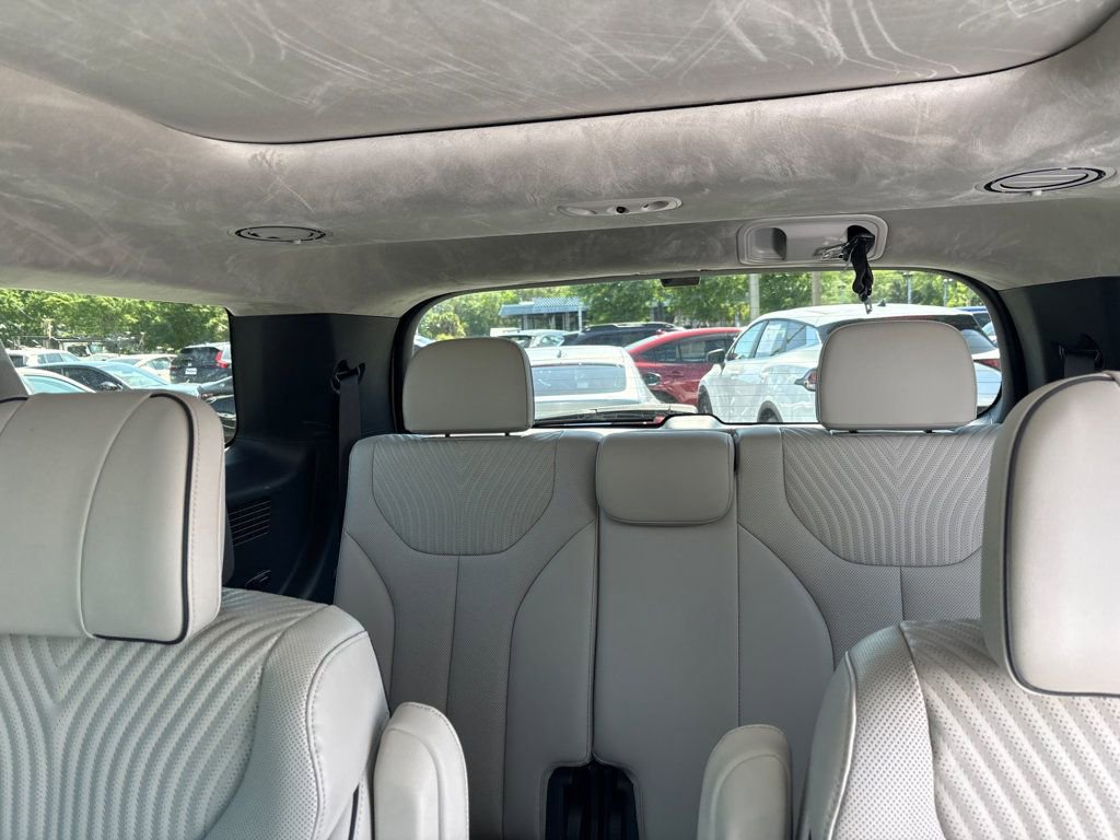 Used 2025 Hyundai Palisade Calligraphy image 4