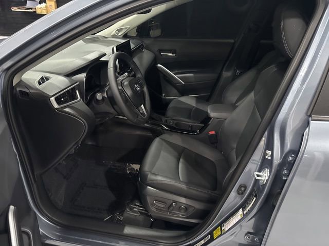 Used 2025 Toyota Corolla Cross XLE w/ Convenience Package AWD/4WD image 11