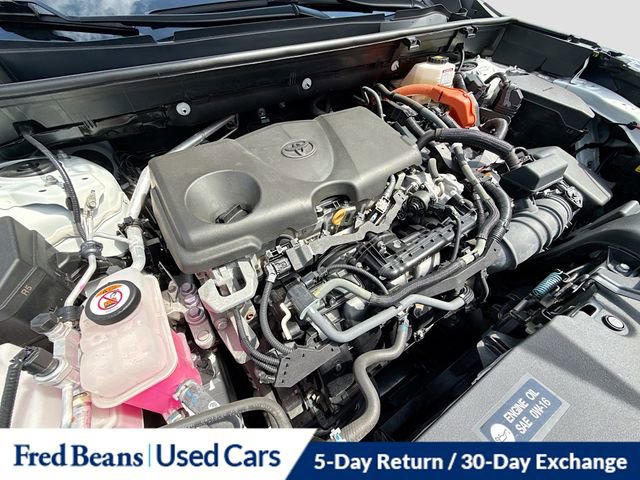 Used 2022 Toyota RAV4 SE w/ Convenience Package image 33