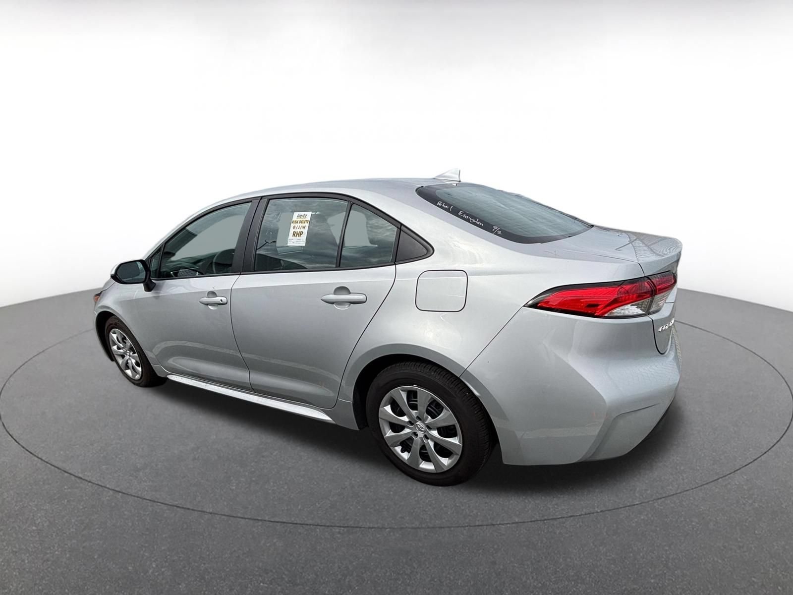 Used 2025 Toyota Corolla LE FWD image 13