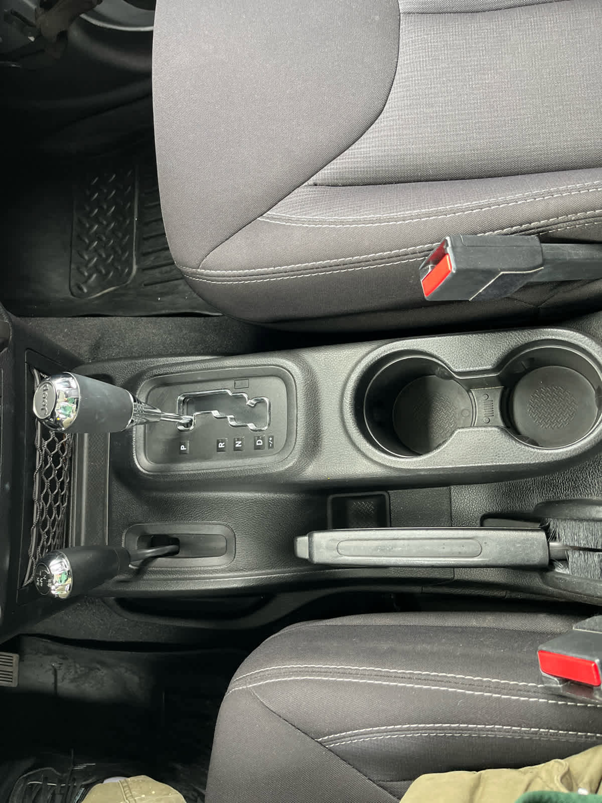 Used 2013 Jeep Wrangler Unlimited Rubicon w/ Connectivity Group image 17